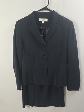 Le Suit Navy Blue Women's  Blazer Skirt Suit Set Sz 6 Business Professional Work